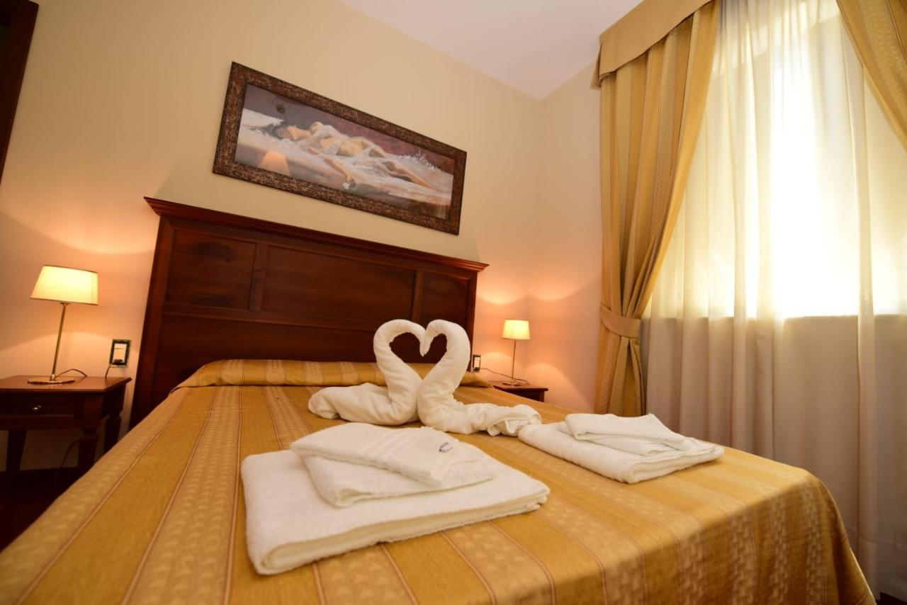 Albergo La Locanda Degli Apolidi Atena Lucana Exterior foto