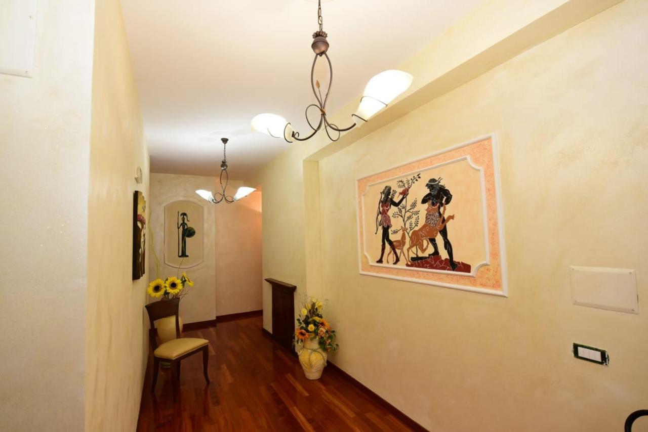 Albergo La Locanda Degli Apolidi Atena Lucana Exterior foto